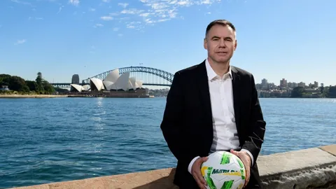 “极限挑战EVW16腕力激战：惊险视频发布，逆境坚守！盘点9大亮点，27人热议沸腾！”